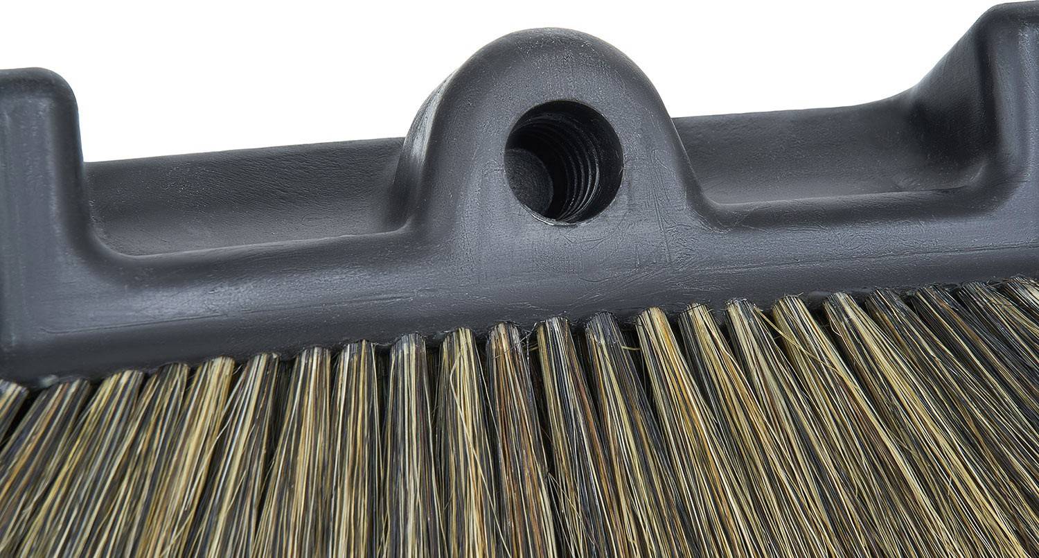 Hohe Wasser- und Schaumaufnahme mit Wasserdurchlauf